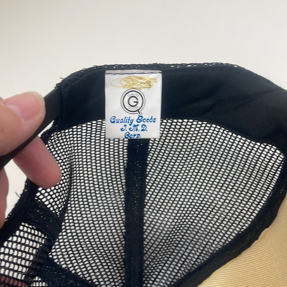 EUC Canada Trucker Hat with Adjustable Back. - Picture 5 of 6